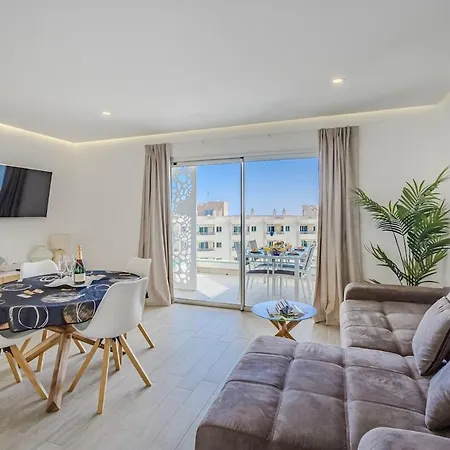 Ocean Garden Sea View Apartment *